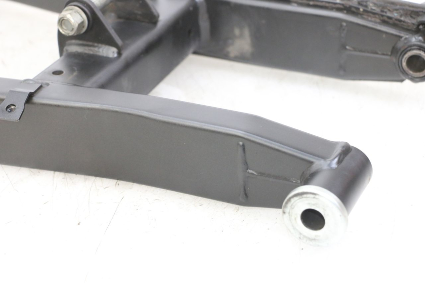 photo de SWING ARM YAMAHA XJ6 ABS 600 (2008 - 2016) - Fixing points details