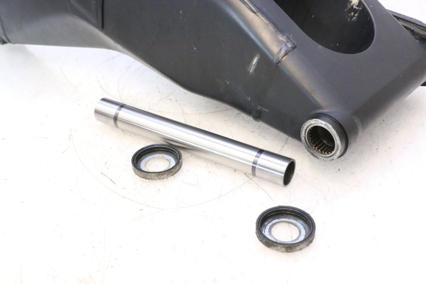photo de SWING ARM YAMAHA YZF R6 600 (2008 - 2009) - Used quality zoom