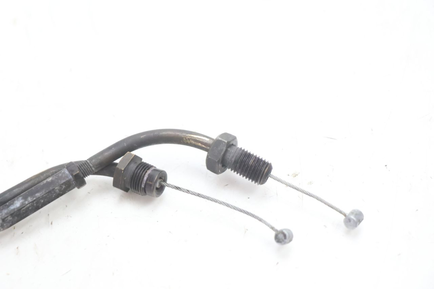 photo de THROTTLE CABLE HONDA CB F HORNET 600 (2005 - 2006) - Zoom on usage condition