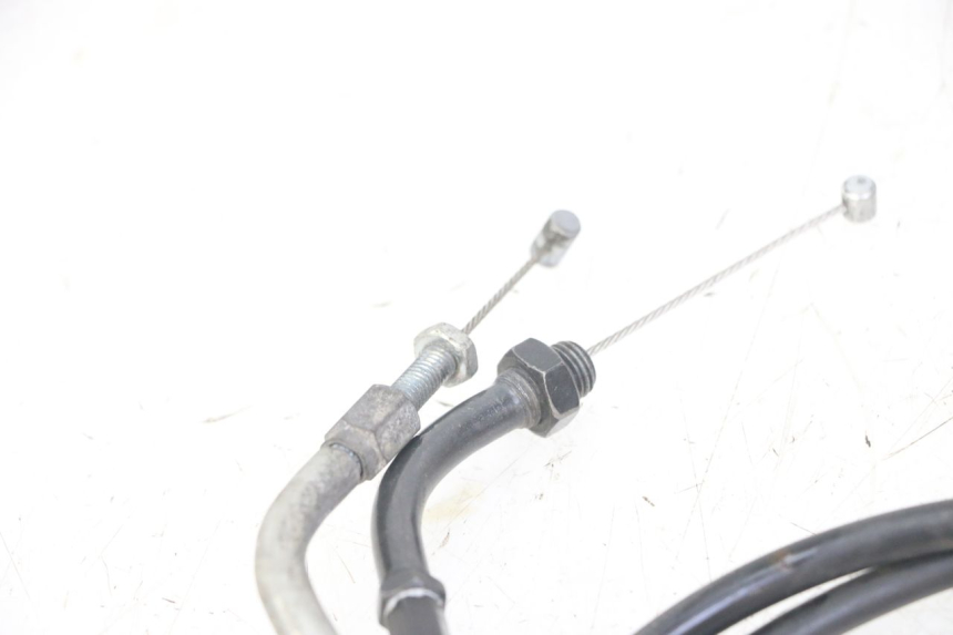 photo de THROTTLE CABLE HONDA CBF 500 (2004 - 2007) - Alternative perspective