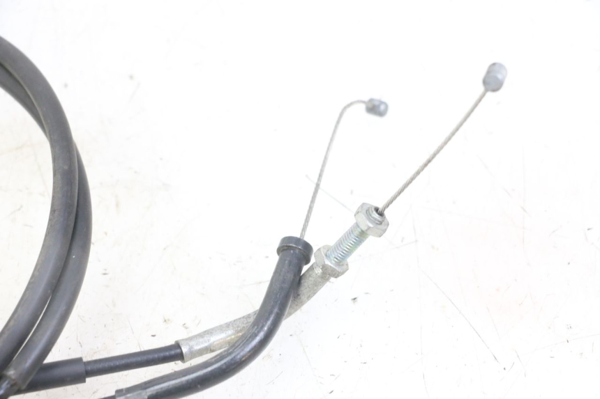 photo de THROTTLE CABLE HONDA CBF 500 (2004 - 2007) - Technical close-up