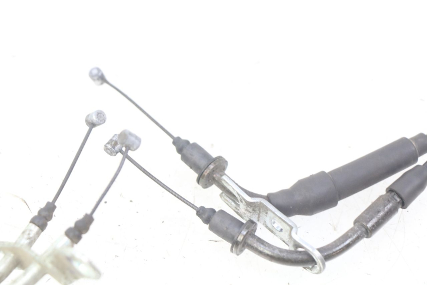 photo de ACCELERATOR CABLE YAMAHA CYGNUS X INJECTION 125 (2007 - 2013) - Alternative perspective