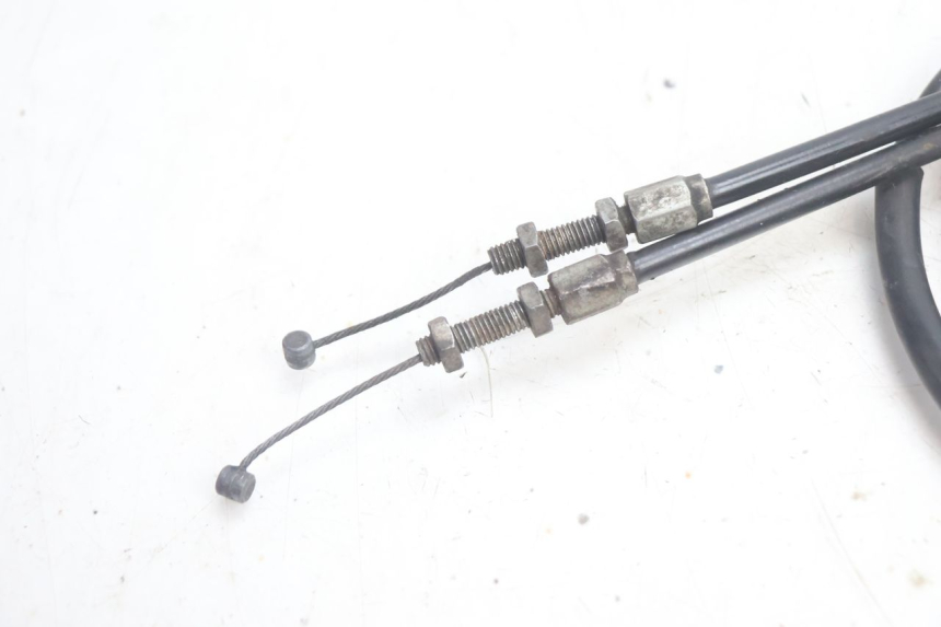 photo de THROTTLE CABLE SUZUKI DR S 600 (1985 - 1989) - Alternative perspective