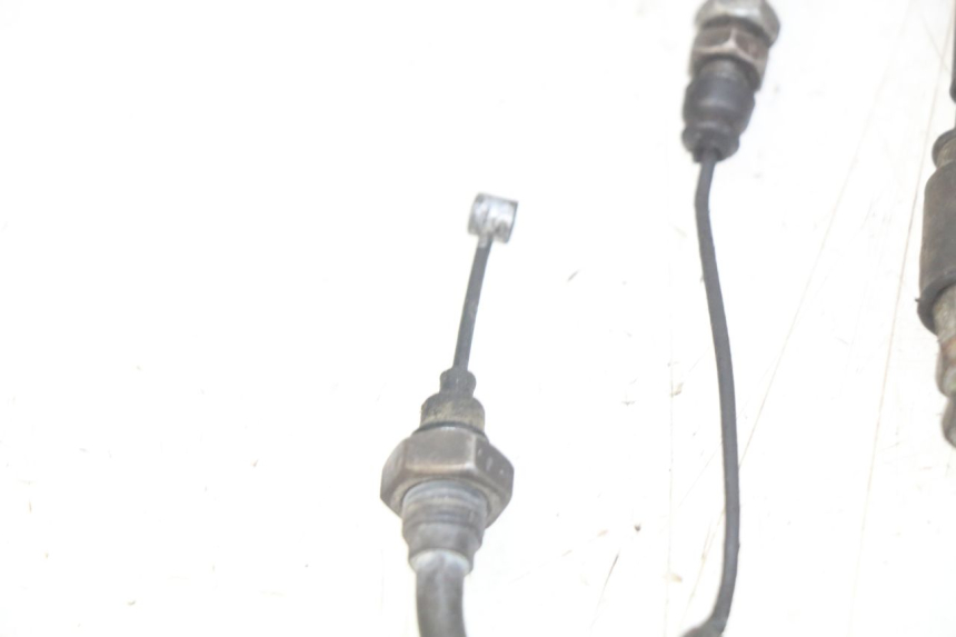 photo de ACCELERATOR CABLE HONDA FES PANTHEON 2T 125 (1998 - 2002) - Fixing points details