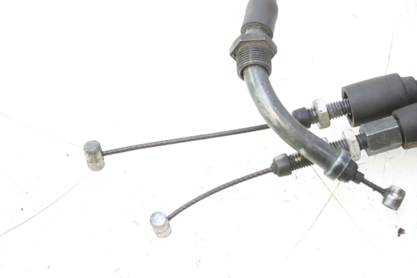 photo de THROTTLE CABLE HONDA FJS SILVER WING SILVERWING 400 (2005 - 2008) - Technical close-up