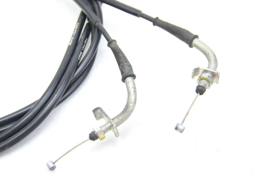 photo de ACCELERATOR CABLE HONDA FORZA 125 (2015 - 2016) - Zoom on usage condition