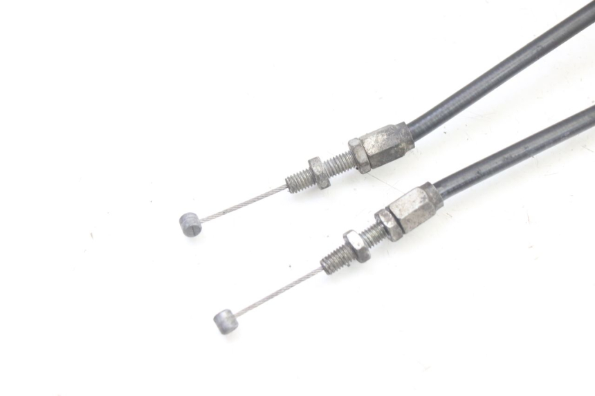 photo de THROTTLE CABLE SUZUKI GS GSE 500 (2001 - 2003) - Zoom on usage condition
