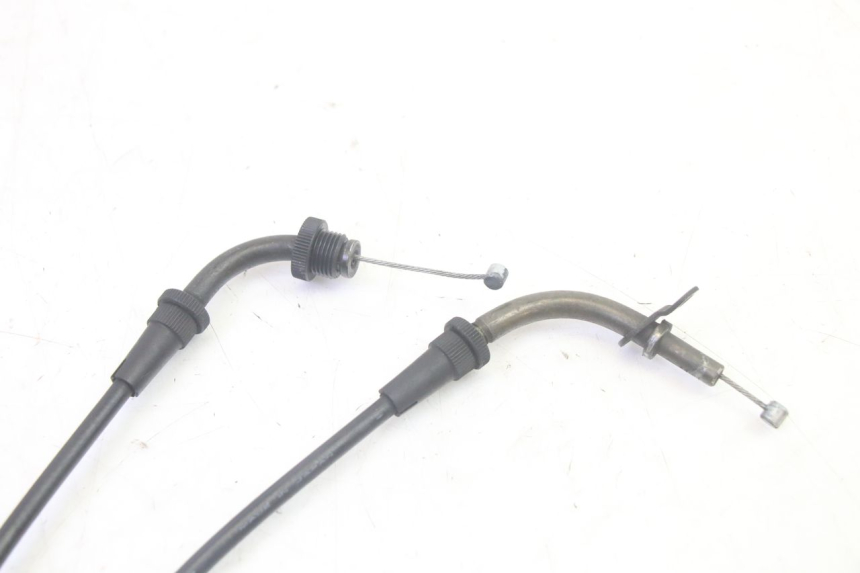photo de THROTTLE CABLE SUZUKI GSF N BANDIT 600 (1996 - 1999) - Alternative perspective
