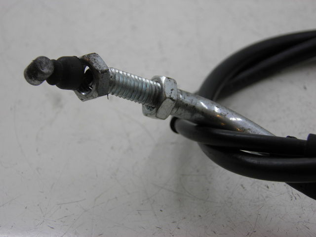 photo de THROTTLE CABLE KYMCO QUANNON NAKED 125 (2010) - Zoom on usage condition
