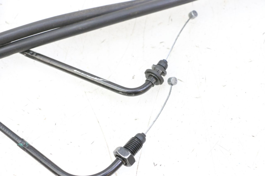 photo de THROTTLE CABLE PIAGGIO MP3 HPE 310 (2024 - 2025) - Technical close-up