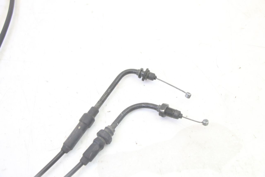 photo de THROTTLE CABLE PIAGGIO MP3 LT 300 (2010 - 2016) - Zoom on usage condition