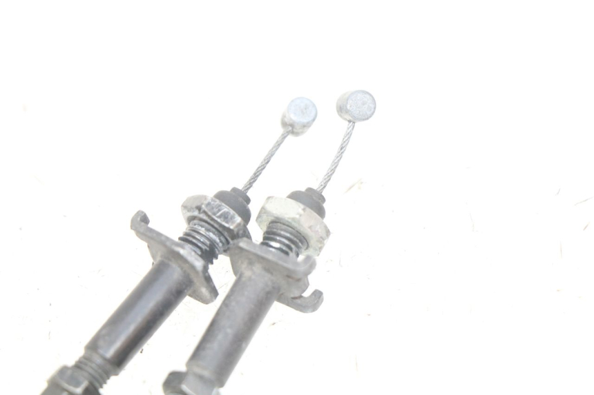 photo de ACCELERATOR CABLE PIAGGIO VESPA GTS IGET ABS 125 (2017 - 2023) - Fixing points details