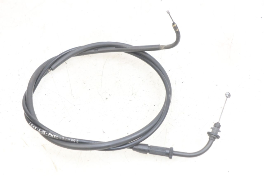 photo de ACCELERATOR CABLE PEUGEOT VIVACITY 50 (2004 - 2009) - Zoom on usage condition