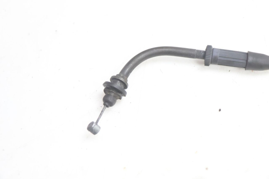 photo de ACCELERATOR CABLE PEUGEOT VIVACITY 50 (2004 - 2009) - Zoom on usage condition