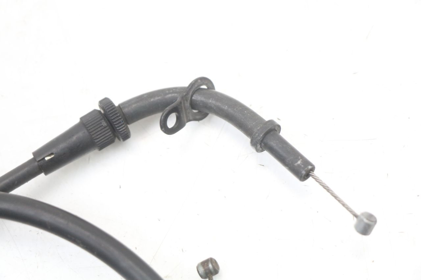 photo de THROTTLE CABLE SUZUKI VL INTRUDER 125 (2004 - 2007) - Alternative perspective