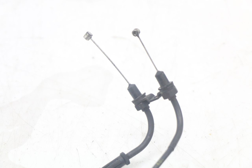photo de ACCELERATOR CABLE YAMAHA XMAX X-MAX 125 (2006 - 2009) - Alternative perspective