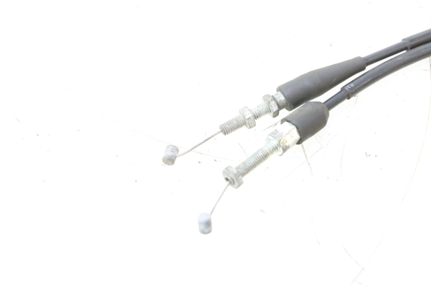 photo de THROTTLE CABLE YAMAHA XP T-MAX ABS 500 (2005 - 2005) - Zoom on usage condition