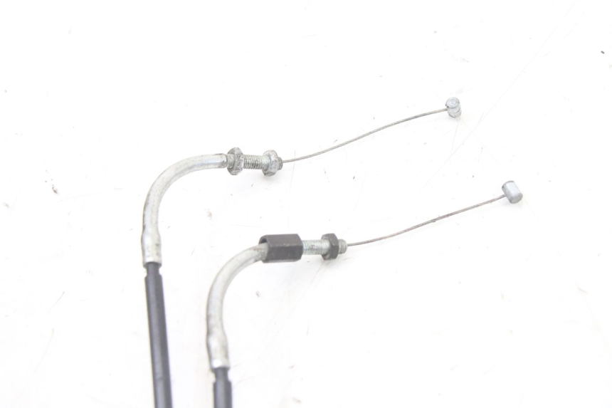photo de ACCELERATOR CABLE YAMAHA FZS FAZER 600 (2001 - 2003) - Alternative perspective
