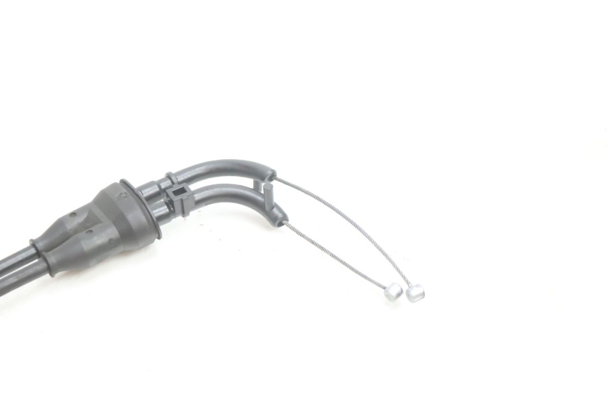 photo de THROTTLE CABLE YAMAHA YZF R GENESIS 750 (1993 - 1998) - Alternative perspective