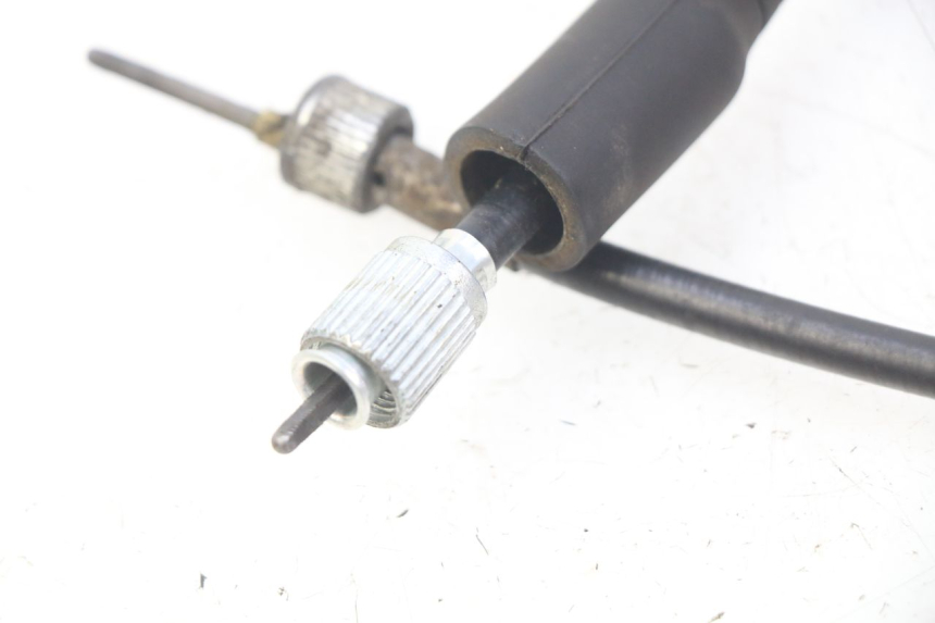 photo de SPEEDOMETER CABLE PEUGEOT KISBEE 2T 50 (2010 - 2017) - Alternative perspective