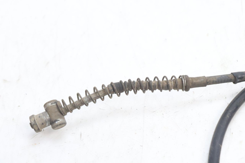 photo de REAR BRAKE CABLE YIYING RETRO 50 (2008 - 2017) - Zoom on usage condition