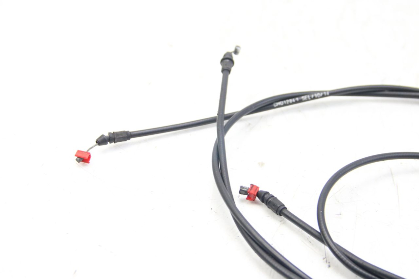 photo de SEAT OPENING CABLE PIAGGIO BEVERLY 125 (2010 - 2015) - Zoom on usage condition