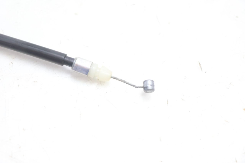 photo de SEAT LOCK CABLE YAMAHA FJR 1300 (2001 - 2005) - Alternative perspective