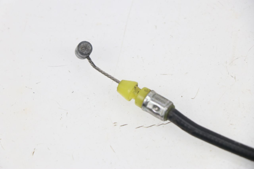 photo de SEAT LOCK CABLE SUZUKI GSR 750 (2011 - 2017) - Alternative perspective