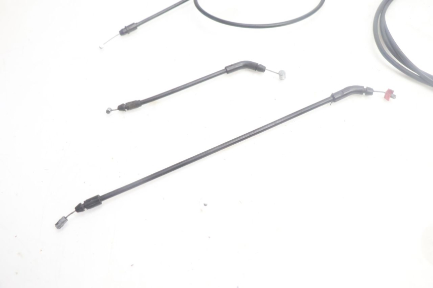 photo de SEAT LOCK CABLE PIAGGIO MP3 500 (2016 - 2018) - Zoom on usage condition
