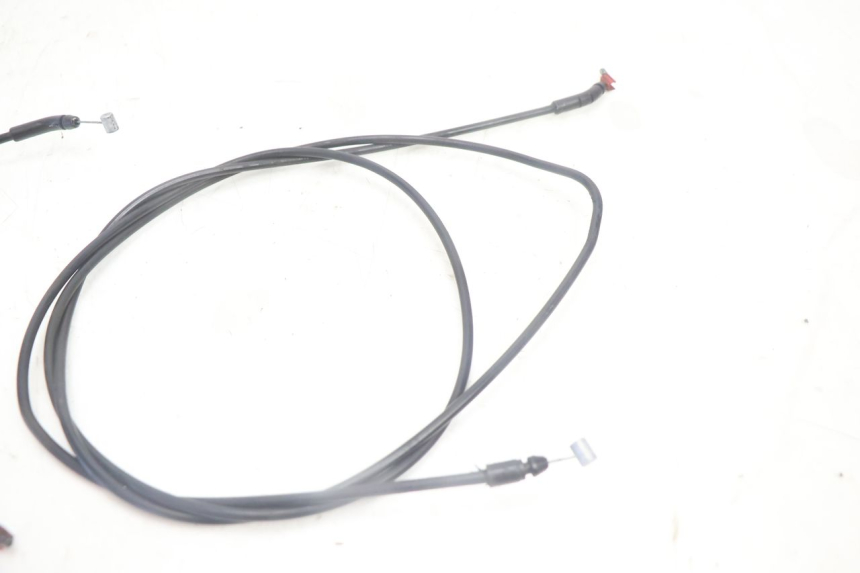 photo de SEAT LOCK CABLE PIAGGIO MP3 500 (2016 - 2018) - Alternative perspective