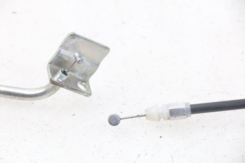 photo de SEAT LOCK CABLE MBK MW TRYPTIK 125 (2017 - 2022) - Zoom on usage condition