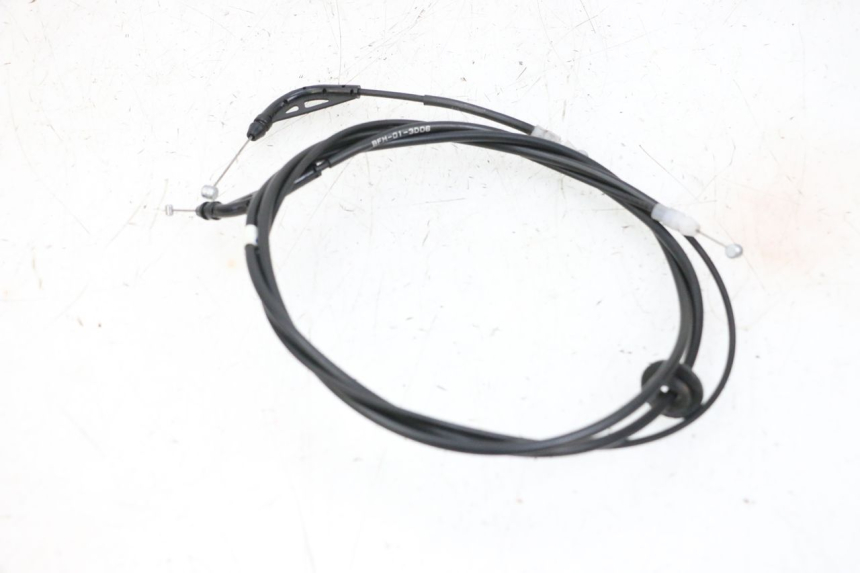 photo de SEAT LOCK CABLE YAMAHA NEO'S CORE 1 (2022 - 2026) - Zoom on usage condition