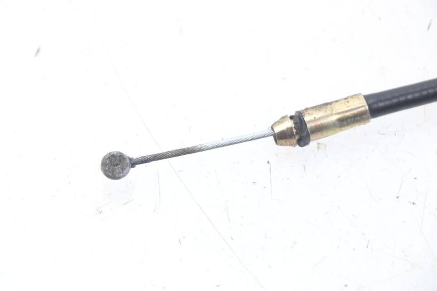 photo de SEAT LOCK CABLE RED ELECTRIC RED E PRO 1 (2017 - 2019) - Zoom on usage condition