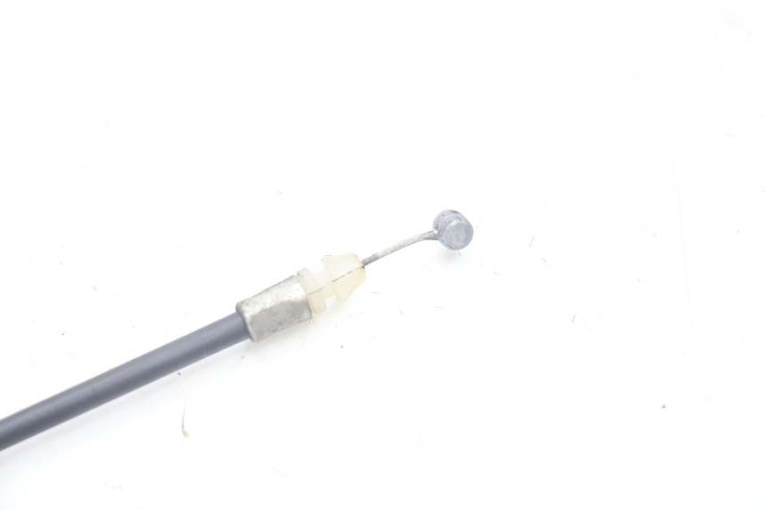photo de SEAT LOCK CABLE YAMASAKI ROADSTER 50 (2013 - 2018) - Zoom on usage condition