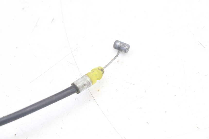 photo de SEAT LOCK CABLE SUZUKI GSR 750 (2011 - 2017) - Alternative perspective