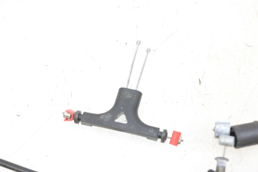 photo de SEAT OPENING CABLE YAMAHA XMAX X-MAX 125 (2006 - 2009) - Surface and material condition