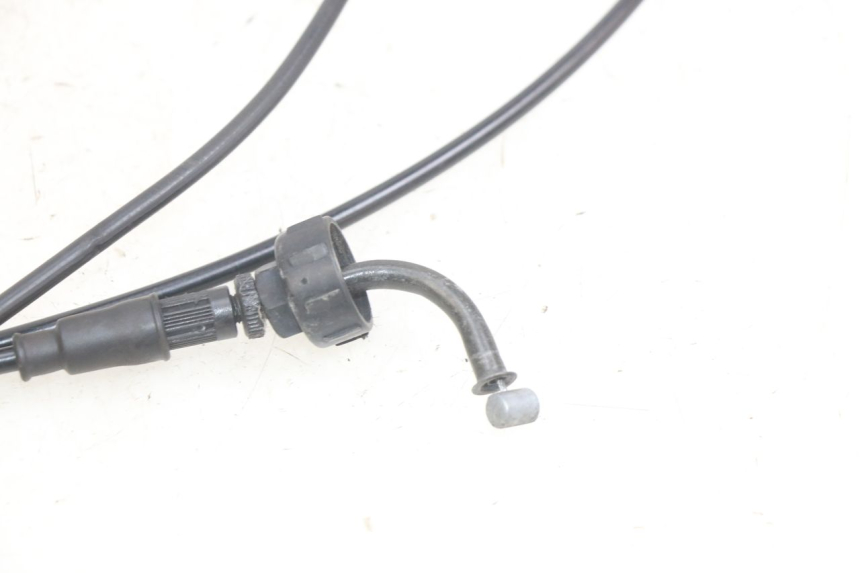 photo de SEAT OPENING CABLE YAMAHA YP MAJESTY 125 (1998 - 2001) - Zoom on usage condition