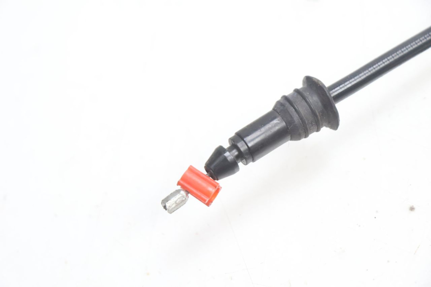 photo de FUEL TANK LID CABLE PIAGGIO MP3 LT 400 (2007 - 2012) - Zoom on usage condition