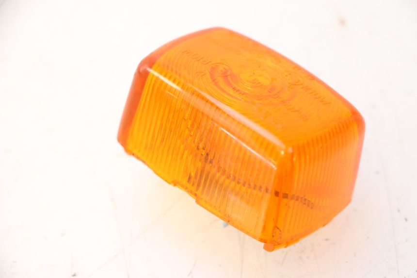photo de REAR RIGHT TURN SIGNAL LENSE YAMAHA SLIDER 50 (1999 - 2004) - Alternative perspective