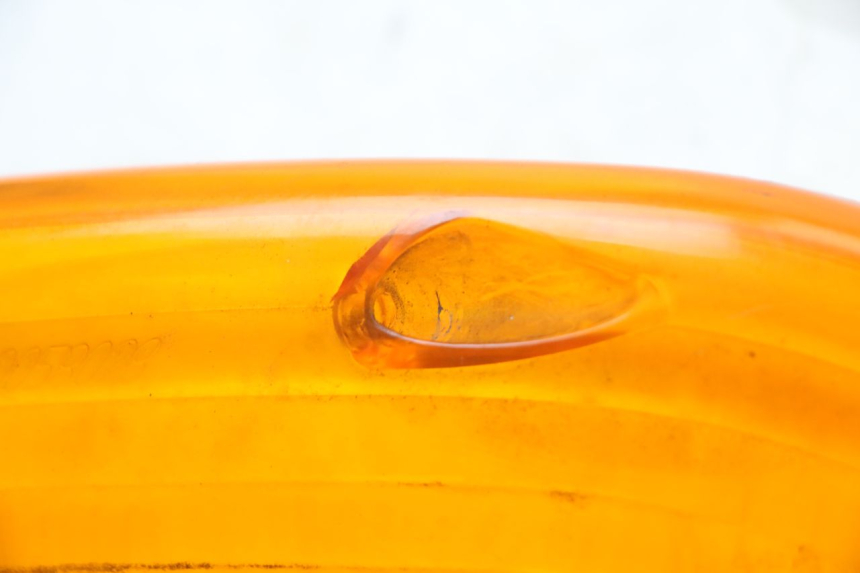 photo de REAR LEFT TURN SIGNAL LENSE HONDA NES AROBASE 125 (2000 - 2003) - Zoom on usage condition