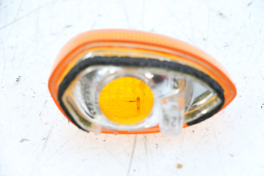 photo de FRONT RIGHT TURN SIGNAL LENSE YAMAHA TDM ABS 900 (2002 - 2014) - Zoom on usage condition