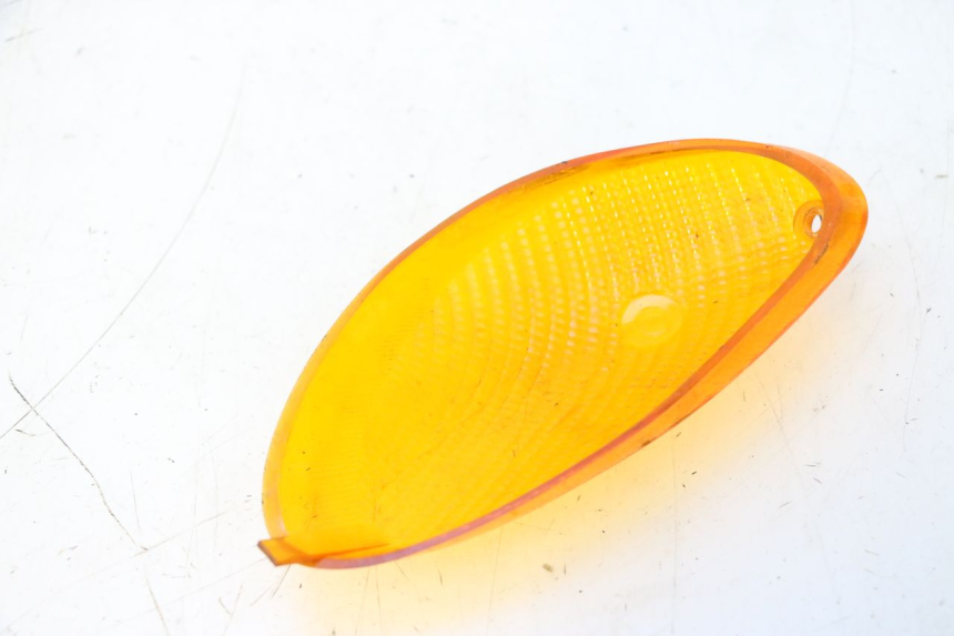 photo de FRONT RIGHT TURN SIGNAL LENSE YAMAHA YP MAJESTY 125 (1998 - 2001) - Alternative perspective