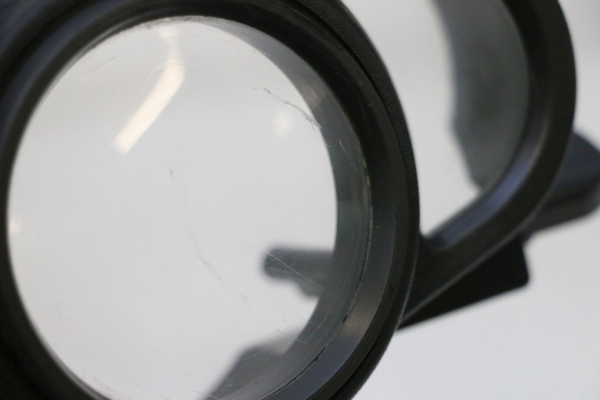 photo de SPEEDOMETER LENSE KYMCO AGILITY 4T 10" 50 (2005 - 2018) - Fixing points details