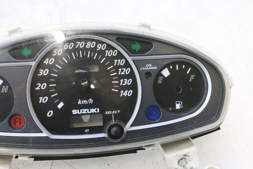 photo de SPEEDOMETER LENSE SUZUKI BURGMAN 125 (2007 - 2014) - Zoom on usage condition