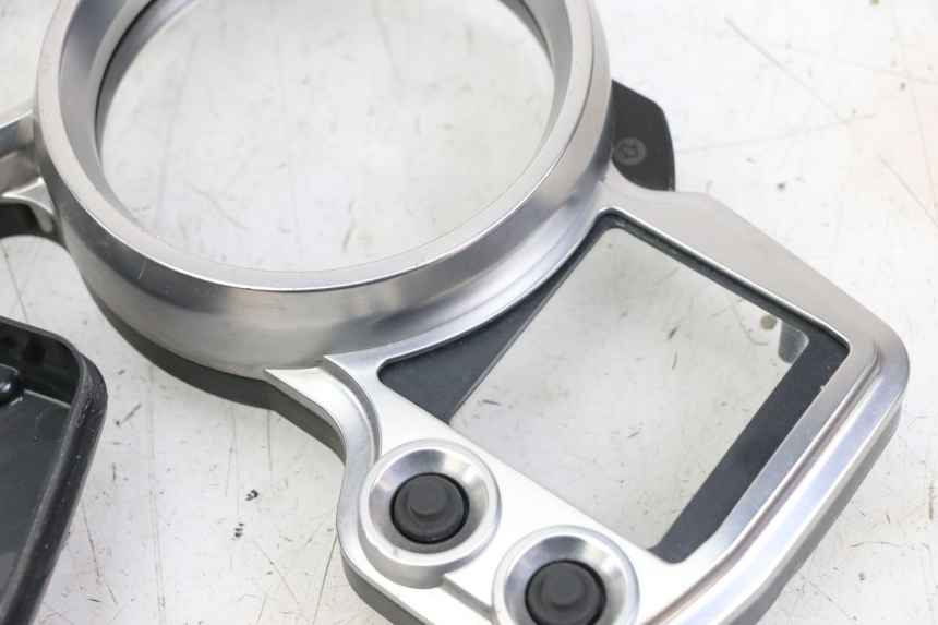 photo de SPEEDOMETER LENSE YAMAHA FJR ABS 1300 (2006 - 2012) - Markings and original references