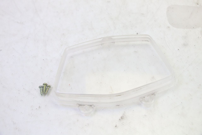 photo de SPEEDOMETER COVER PEUGEOT KISBEE 4T 50 (2018 - 2022) - Zoom on usage condition