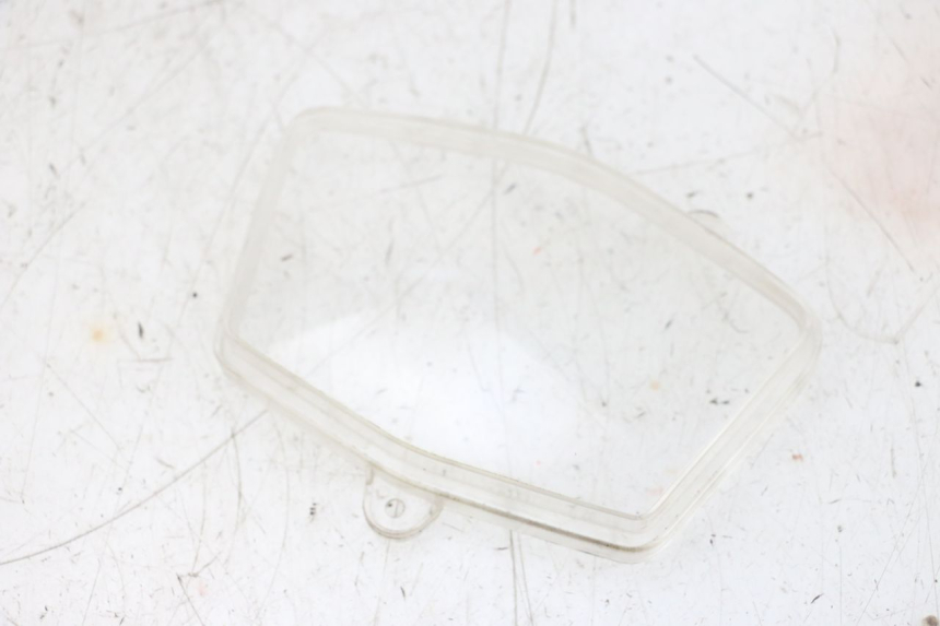 photo de SPEEDOMETER COVER PEUGEOT KISBEE 4T 50 (2018 - 2022) - Technical close-up