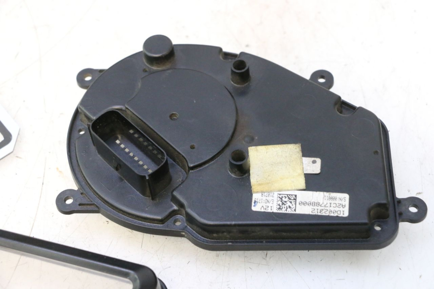photo de SPEEDOMETER LENSE PIAGGIO NRG POWER PUREJET 50 (2018 - 2021) - Distinctive features