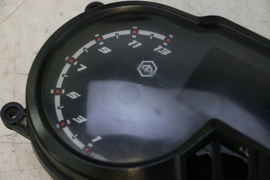 photo de SPEEDOMETER LENSE PIAGGIO NRG POWER PUREJET 50 (2018 - 2021) - Alternative perspective