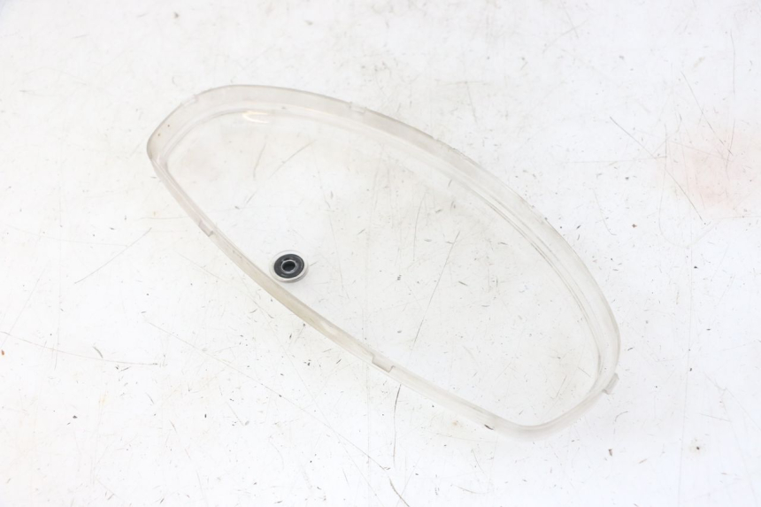 photo de SPEEDOMETER LENSE SUZUKI BURGMAN 125 (2007 - 2014) - Technical close-up